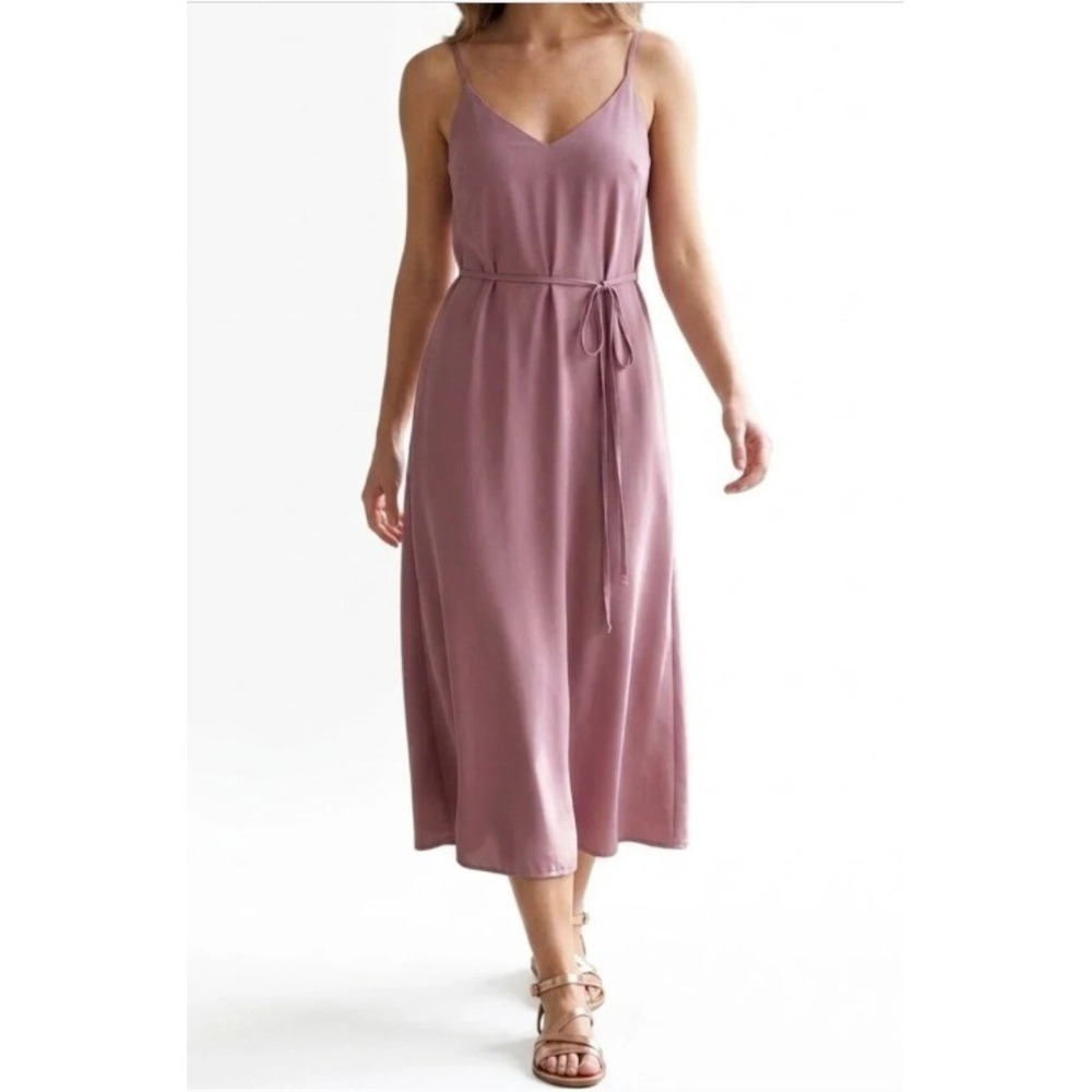 Lulus Mauve V-Neck Midi Dress Waist Tie Adjustable Straps Small NWT‎